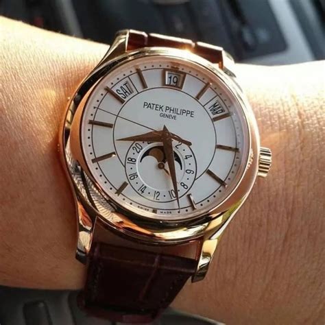 cách đeo đồng hồ patek philippe geneve